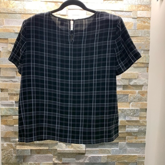 Vince Camuto Windowpane Plaid Short Sleeve Top - Picture 2 of 5